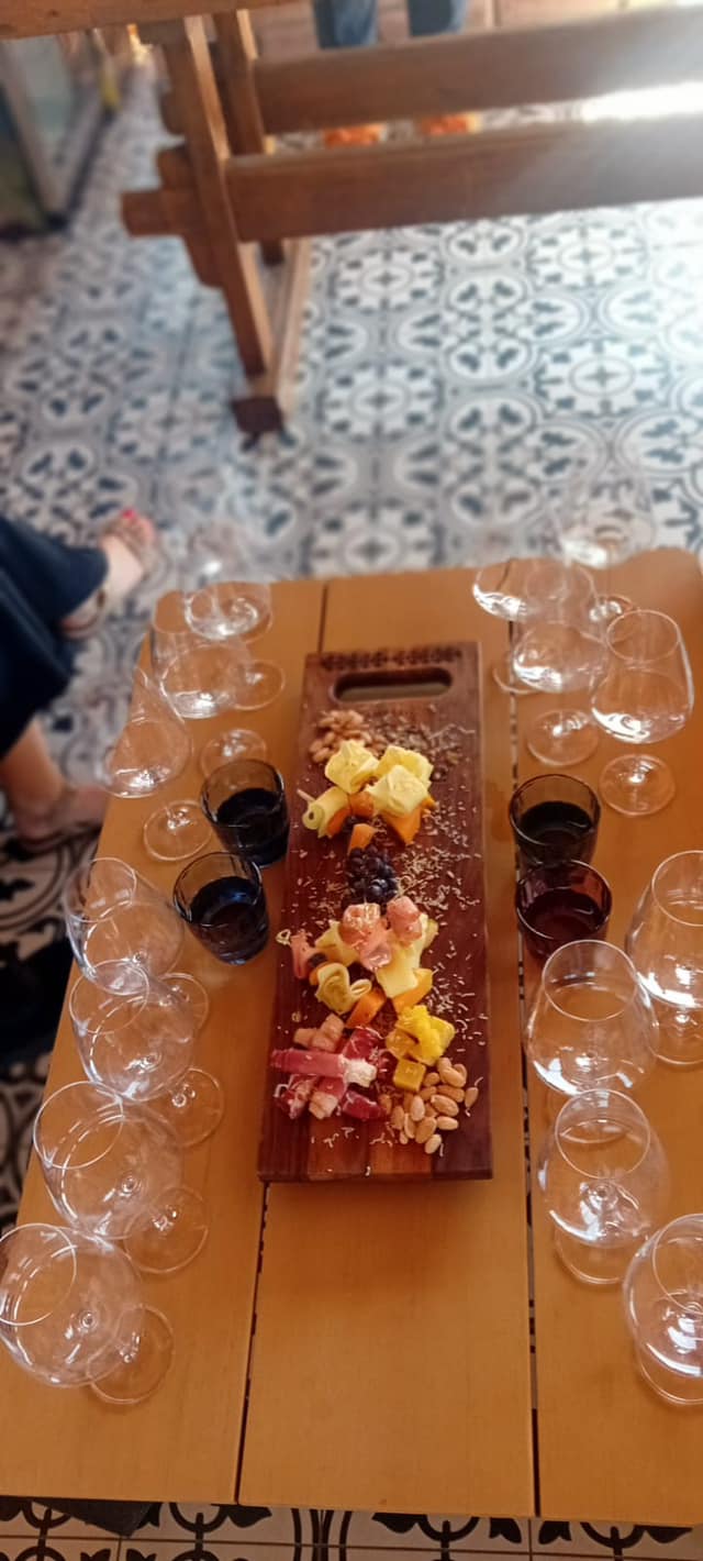 Pachet PREMIUM Degustare vinuri cu platou de degustare - 2 persoane - 2
