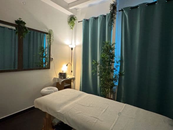 Pachet Plutire + Masaj cu Uleiuri Esențiale (60' + 60') - 2